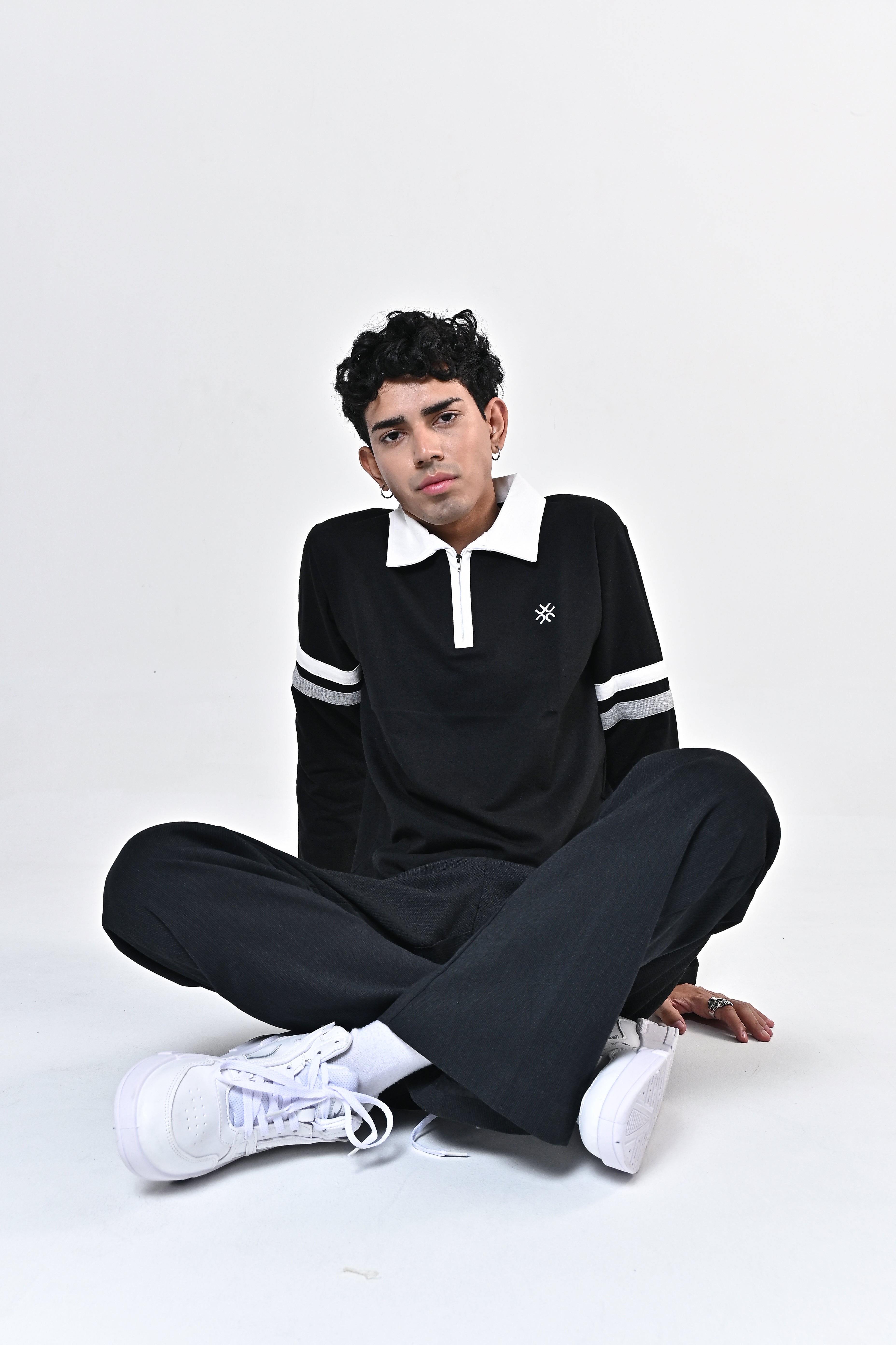 The Essence Polo - Black