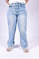 High Rise Straight Jeans - Light Wash